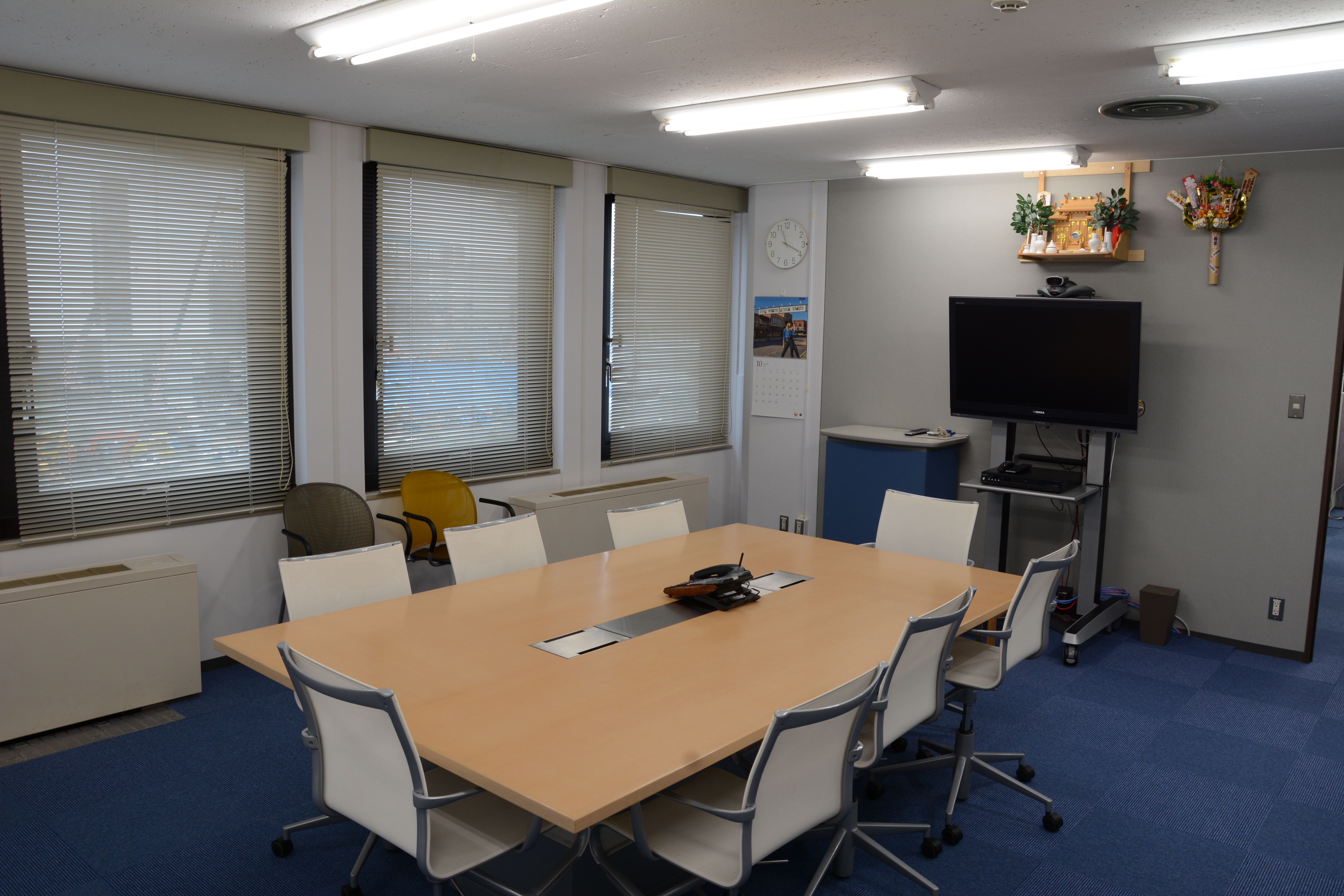 http://www.jas-fbo.co.jp/kantai/OFFICE002.JPG